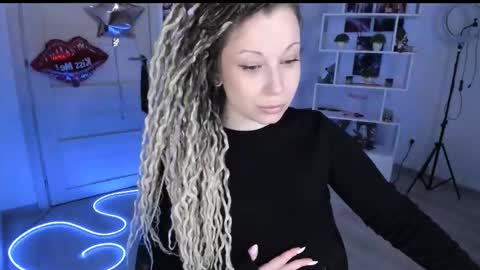 Snapshot of annanebula chatting on February 7, 2026, 4:54 pm Anna online show from February 7, 2026, 4:54 pm