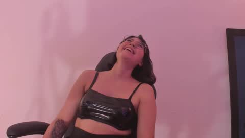 Annara Lein online show from November 12, 2025, 3:51 am