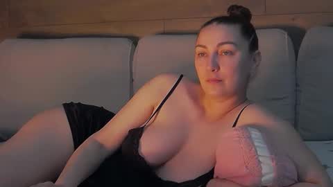annasplash online show from May 7, 2026, 4:51 am