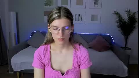 Im Anna online show from May 19, 2026, 8:53 am