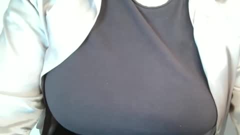 Bella online show from March 8, 2026, 10:08 am