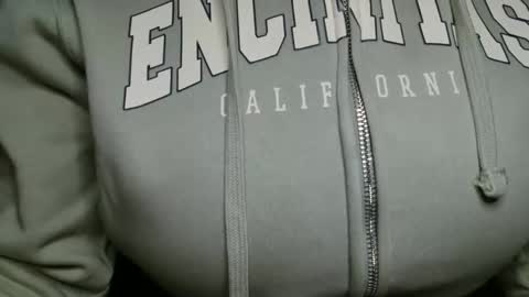 Bella online show from March 30, 2026, 4:19 pm