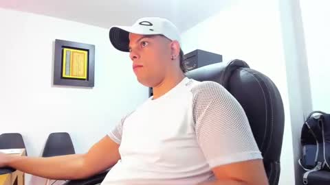 Anndy Hardy online show from January 3, 2025, 1:36 pm