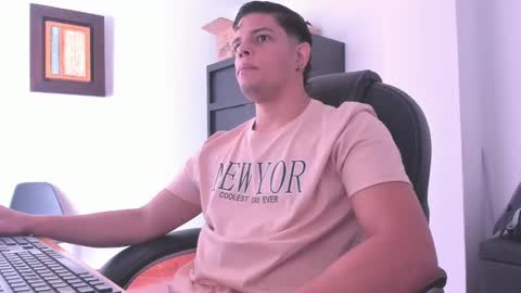 Anndy Hardy online show from January 6, 2025, 1:19 pm