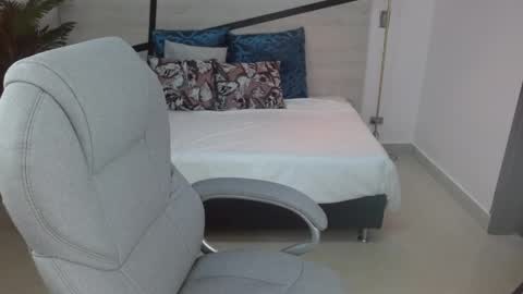 anne_blake online show from April 11, 2026, 12:09 pm