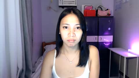 anne_chanelx online show from May 27, 2026, 8:28 pm