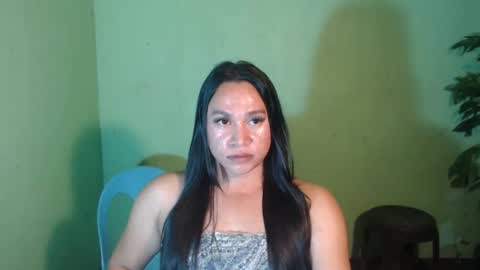 Snapshot of anne_hotaway chatting on May 3, 2026, 12:27 am anne_hotaway online show from May 3, 2026, 12:27 am
