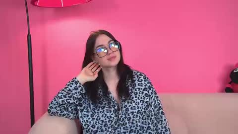 Anne online show from October 18, 2025, 8:37 am