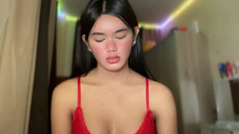 Snapshot of annedee_ chatting on December 14, 2024, 5:58 pm Kim online show from December 14, 2024, 5:58 pm