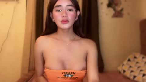 Snapshot of annedee_ chatting on January 1, 2025, 6:37 am Kim online show from January 1, 2025, 6:37 am