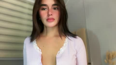 Snapshot of annedee_ chatting on December 16, 2025, 4:56 pm Kim online show from December 16, 2025, 4:56 pm