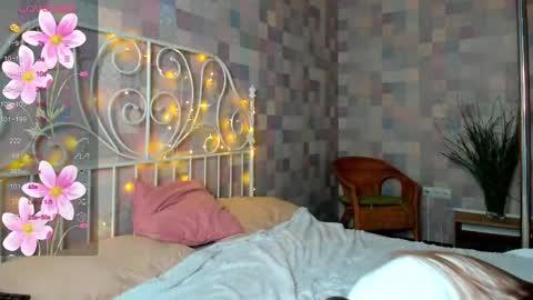 Snapshot of annee_morris chatting on December 9, 2024, 1:18 am Anne online show from December 9, 2024, 1:18 am