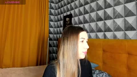 Snapshot of annee_morris chatting on March 3, 2025, 1:21 am Anne online show from March 3, 2025, 1:21 am