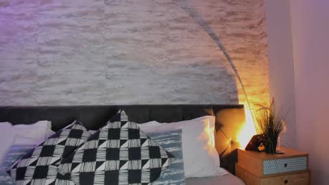 Snapshot of anneth__m chatting on March 31, 2026, 7:36 pm Anneth online show from March 31, 2026, 7:36 pm