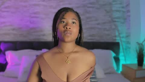 Snapshot of anneth__m chatting on April 6, 2026, 7:37 pm Anneth online show from April 6, 2026, 7:37 pm