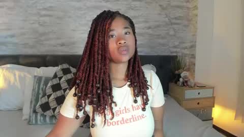 Snapshot of anneth__m chatting on May 5, 2026, 7:33 pm Anneth online show from May 5, 2026, 7:33 pm