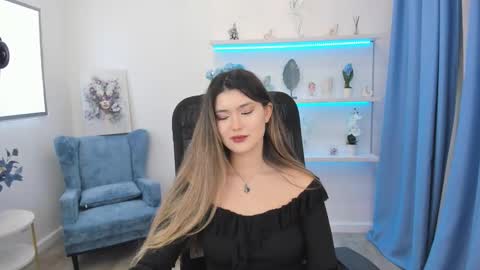 annetli online show from October 5, 2025, 7:12 pm