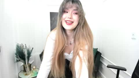 annetli online show from May 30, 2026, 3:58 am