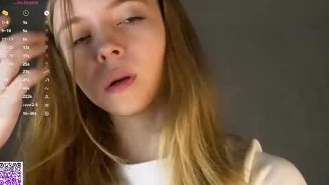 Snapshot of annettaregino chatting on November 2, 2025, 7:05 pm Eva online show from November 2, 2025, 7:05 pm