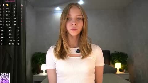 Snapshot of annettaregino chatting on November 7, 2025, 5:35 pm Eva online show from November 7, 2025, 5:35 pm