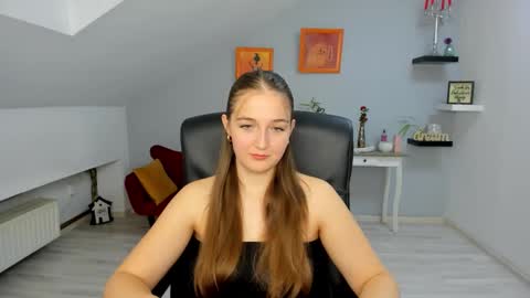 Snapshot of annewilsonn chatting on November 5, 2025, 12:05 pm annewilsonn online show from November 5, 2025, 12:05 pm