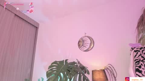 Angel online show from November 13, 2025, 4:17 pm