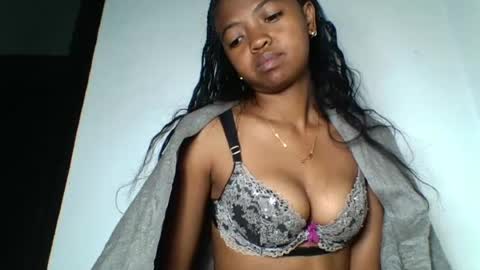annica86 online show from June 30, 2026, 6:53 pm