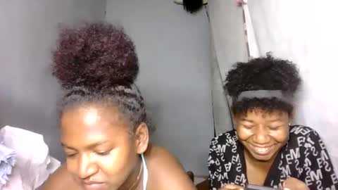 annick98 online show from February 28, 2026, 5:58 pm