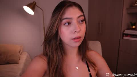 Snapshot of annie_evans24 chatting on February 9, 2026, 1:20 am Annie Evans online show from February 9, 2026, 1:20 am