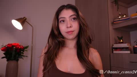 Snapshot of annie_evans24 chatting on February 16, 2026, 9:55 pm Annie Evans online show from February 16, 2026, 9:55 pm