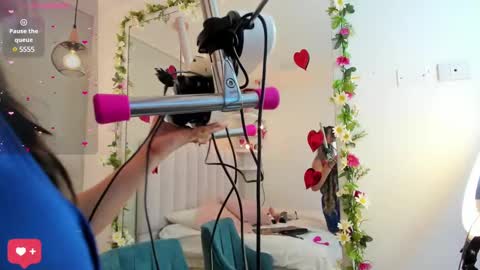 Snapshot of annie_karlsson__ chatting on February 27, 2025, 1:05 am online show from February 27, 2025, 1:05 am