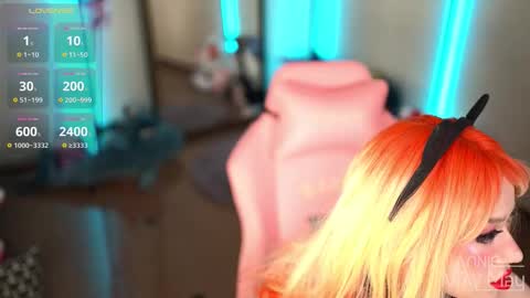 Snapshot of annie_may_may chatting on January 6, 2026, 2:43 pm Annie May online show from January 6, 2026, 2:43 pm