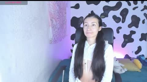 Annie  online show from December 16, 2025, 9:20 pm