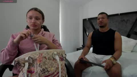 Snapshot of annieandstefan chatting on November 16, 2025, 3:28 pm Annie and Stefan online show from November 16, 2025, 3:28 pm