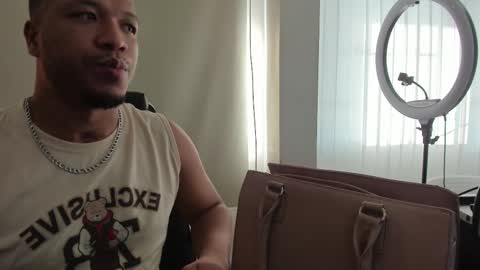 Snapshot of annieandstefan chatting on January 14, 2026, 12:33 pm Annie and Stefan online show from January 14, 2026, 12:33 pm