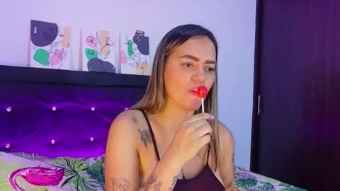 Snapshot of anniecollins6991 chatting on January 7, 2026, 1:41 am AnnieCollins69 online show from January 7, 2026, 1:41 am