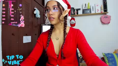 Snapshot of anniecottan chatting on December 11, 2024, 6:47 am Annie cottan  online show from December 11, 2024, 6:47 am