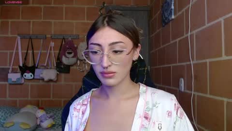 Annie online show from December 26, 2024, 3:31 pm