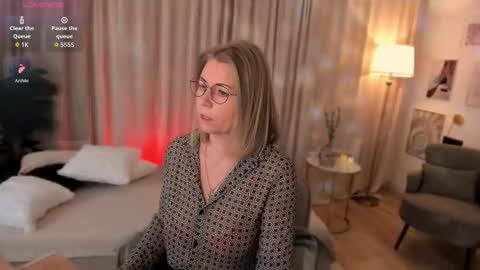 Annie online show from February 13, 2026, 6:20 am