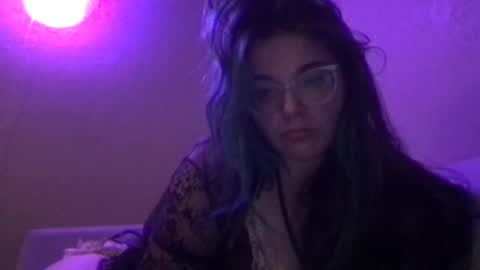 Darlingskiesxo online show from July 17, 2026, 8:32 am