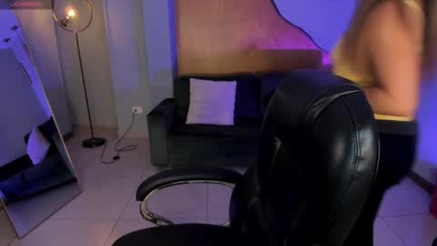 Snapshot of anniemonroe1 chatting on January 9, 2026, 11:46 am Annie Monroe online show from January 9, 2026, 11:46 am