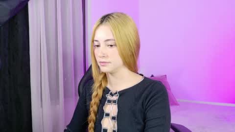 Annie online show from May 22, 2026, 1:57 am