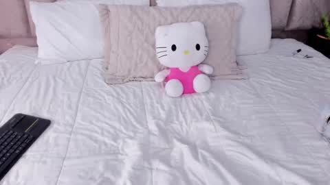 Annie online show from October 26, 2025, 12:44 pm