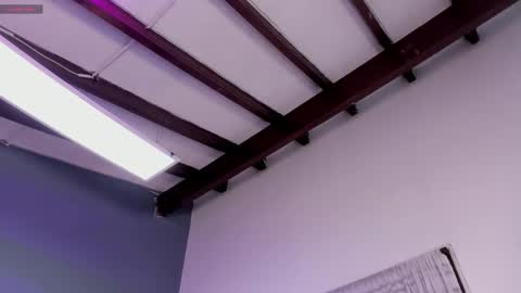 Annie online show from November 24, 2025, 11:54 am