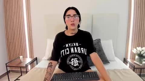 annieparkeer online show from January 15, 2026, 11:15 am