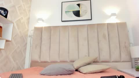 Snapshot of anniie_queen chatting on November 12, 2025, 2:34 am Annie Queen online show from November 12, 2025, 2:34 am