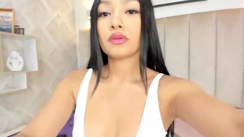 Annie Queen online show from June 24, 2026, 3:16 am