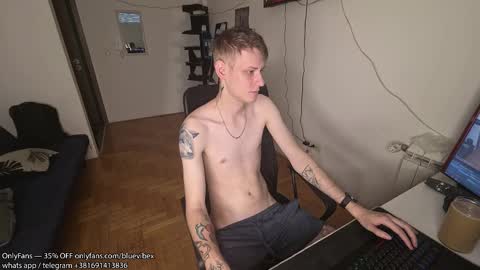 Snapshot of annonimsick chatting on October 31, 2025, 1:23 pm online show from October 31, 2025, 1:23 pm