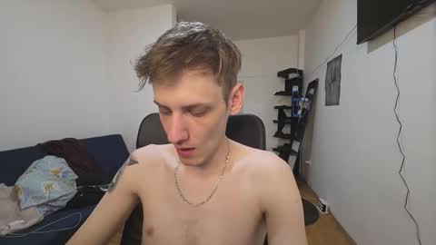 Snapshot of annonimsick chatting on November 18, 2025, 12:42 pm online show from November 18, 2025, 12:42 pm