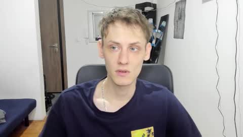 Snapshot of annonimsick chatting on November 23, 2025, 5:46 pm online show from November 23, 2025, 5:46 pm